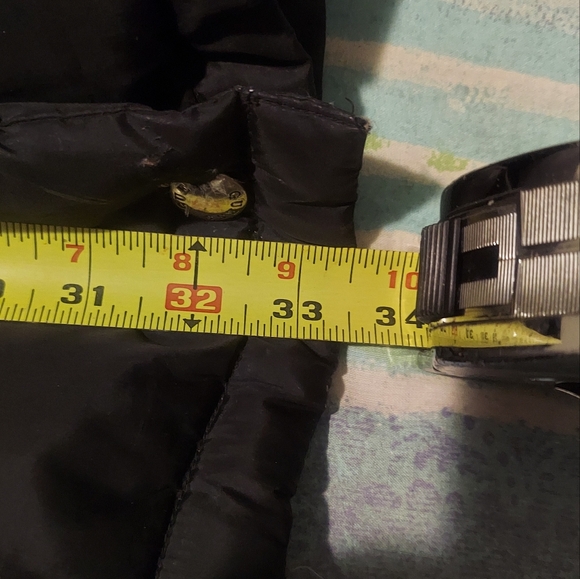 Guess Down Filled Black Coat - Picture 8 of 8